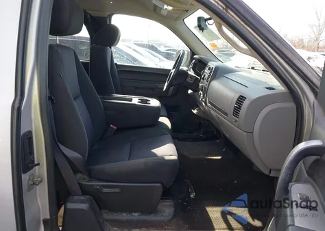 2010 Chevrolet Silverado 1500 Ls from USA, damaged, VIN 1GCSCREA2AZ115170